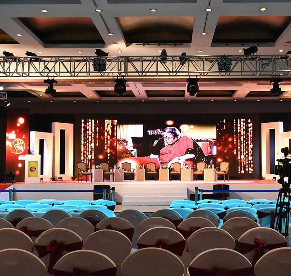 Elevate Your Corporate Retreats with Ease