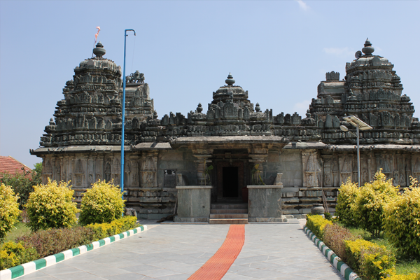 What’s Included in Our Ramoji Film City Tour Packages?