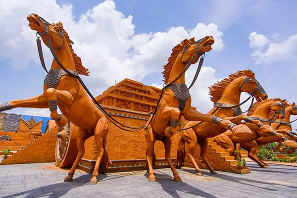 What’s Included in Our Ramoji Film City Tour Packages?